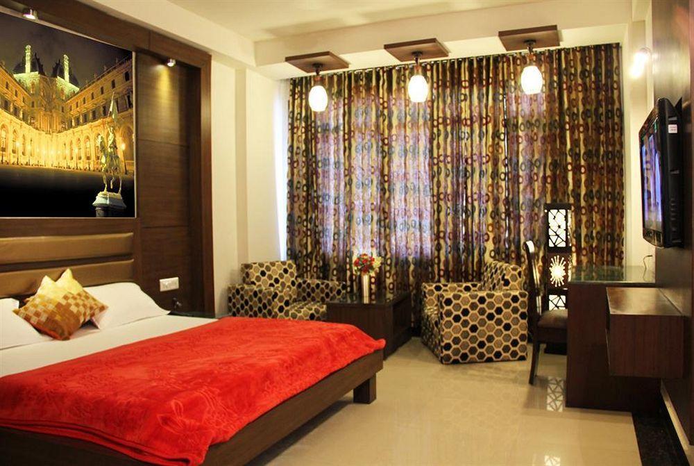 Namaskar Residency Hotel Amritsar Exterior photo