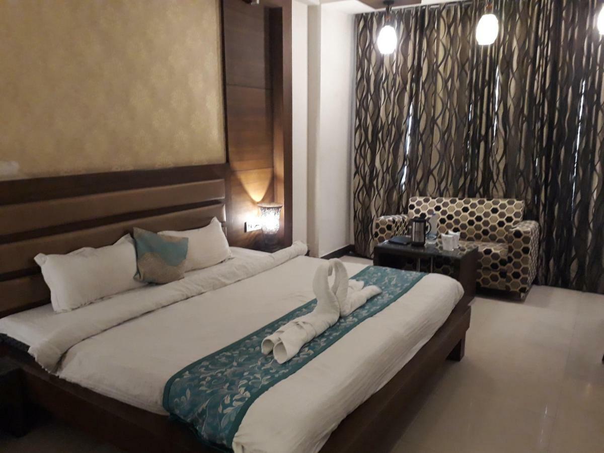 Namaskar Residency Hotel Amritsar Exterior photo