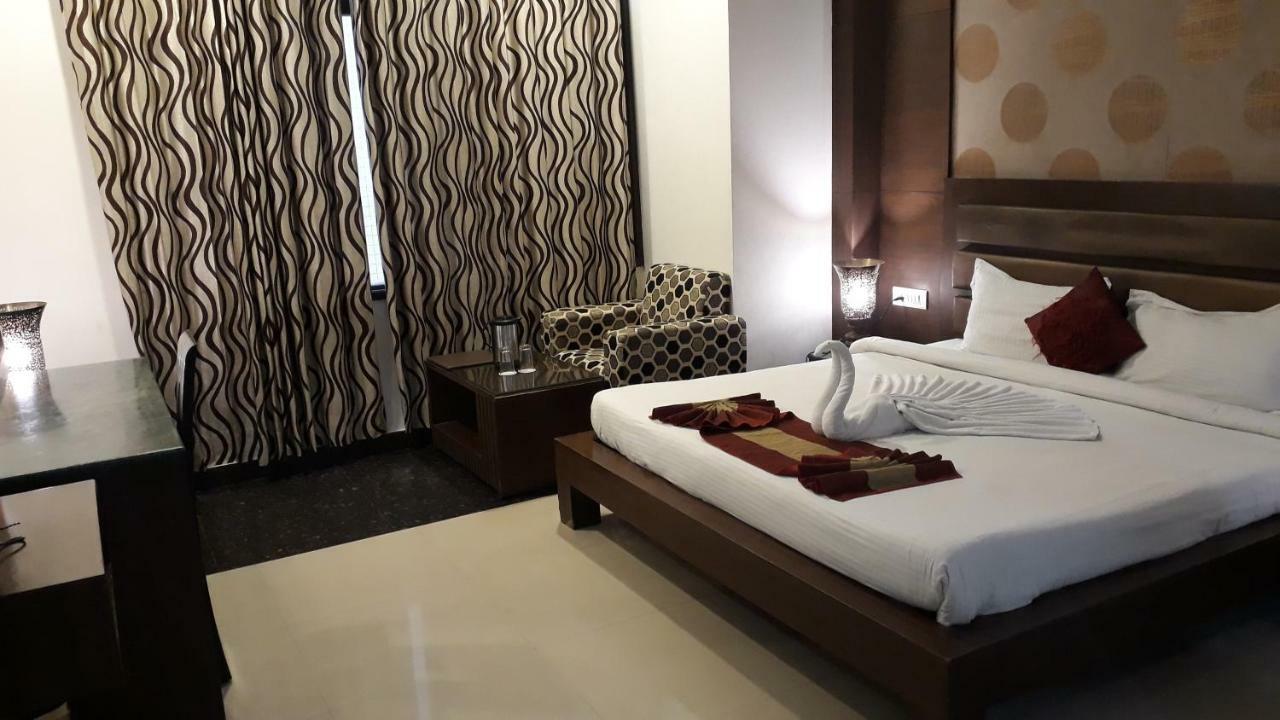 Namaskar Residency Hotel Amritsar Exterior photo